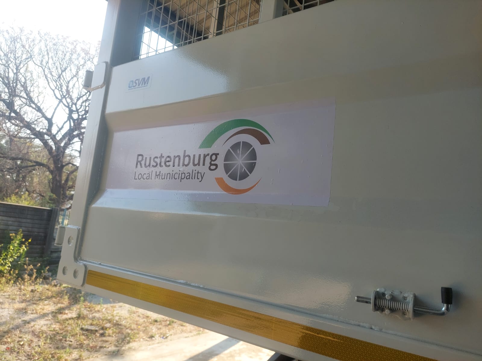 Vehicle branding view 3